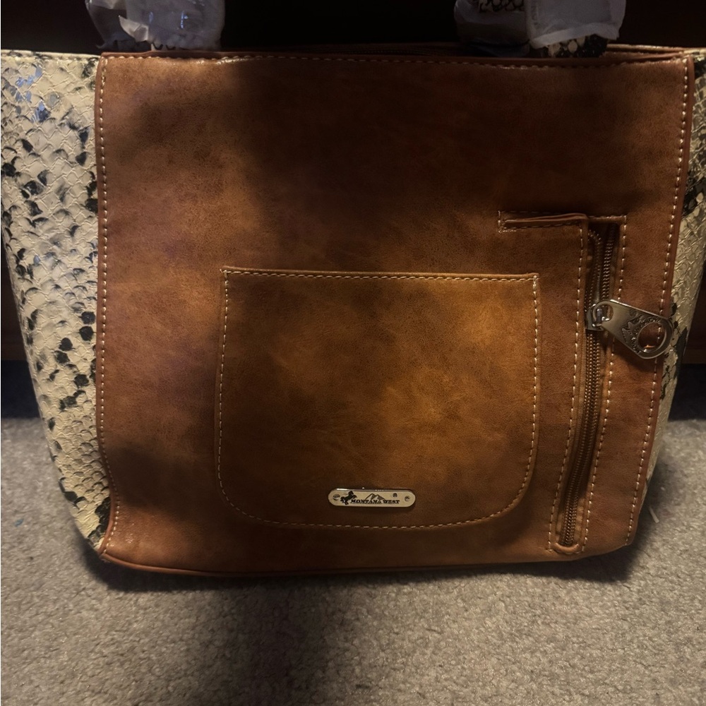 Montana West Embroidered & Rhinestone Embellished Purse w/Snake Accent - New - Picture 3 of 7